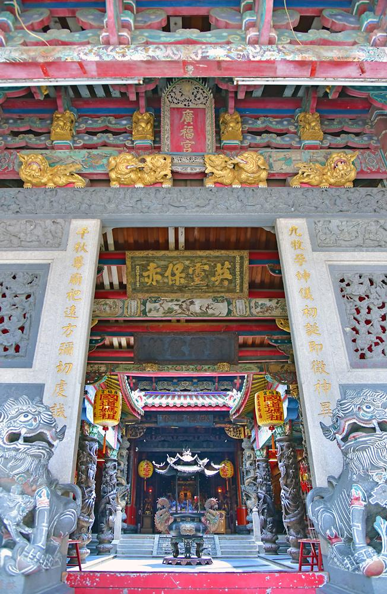 西螺廣福宮石雕、門神與傳統建築